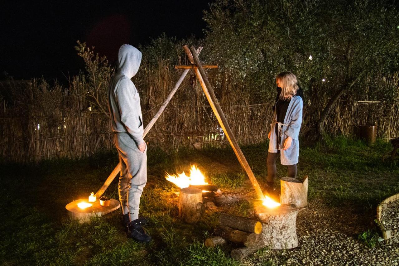 2 Cuori E 1 Yurta Glamping In Tuscany - Adults Only Asciano Exterior photo